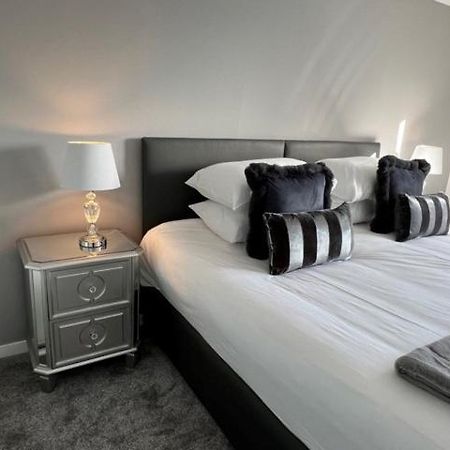 Modern & Spacious 2 Bed Merchant City Apart-High St グラスゴー エクステリア 写真