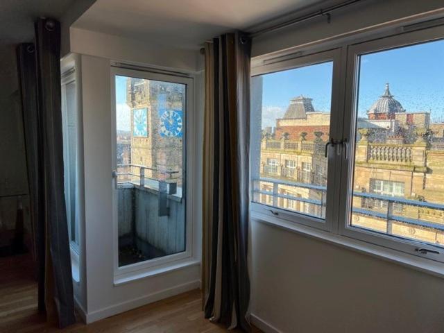 Modern & Spacious 2 Bed Merchant City Apart-High St グラスゴー エクステリア 写真