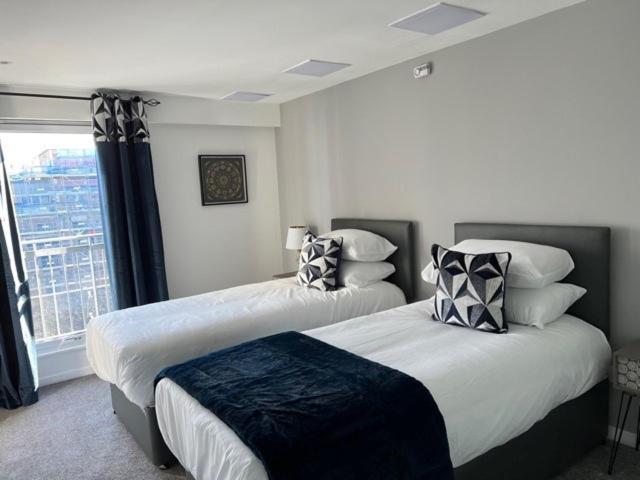 Modern & Spacious 2 Bed Merchant City Apart-High St グラスゴー エクステリア 写真