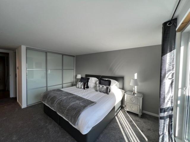 Modern & Spacious 2 Bed Merchant City Apart-High St グラスゴー エクステリア 写真