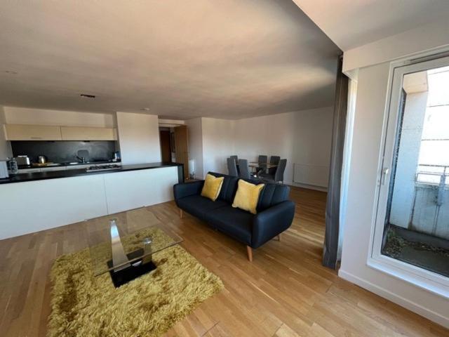 Modern & Spacious 2 Bed Merchant City Apart-High St グラスゴー エクステリア 写真